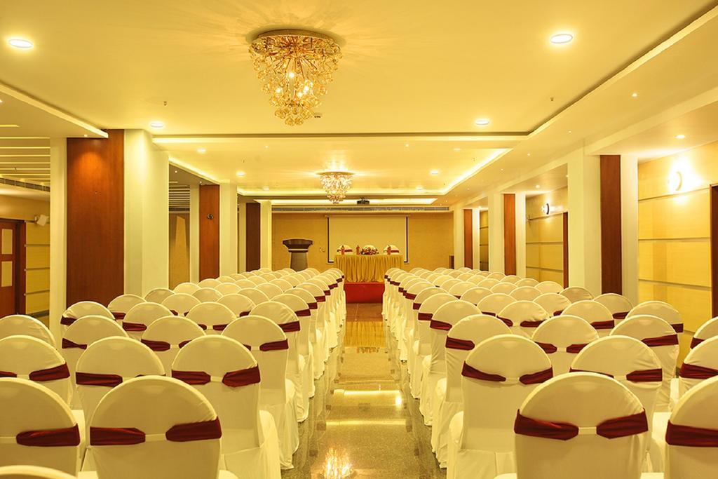 The Garuda Hotel Thrissur Zewnętrze zdjęcie