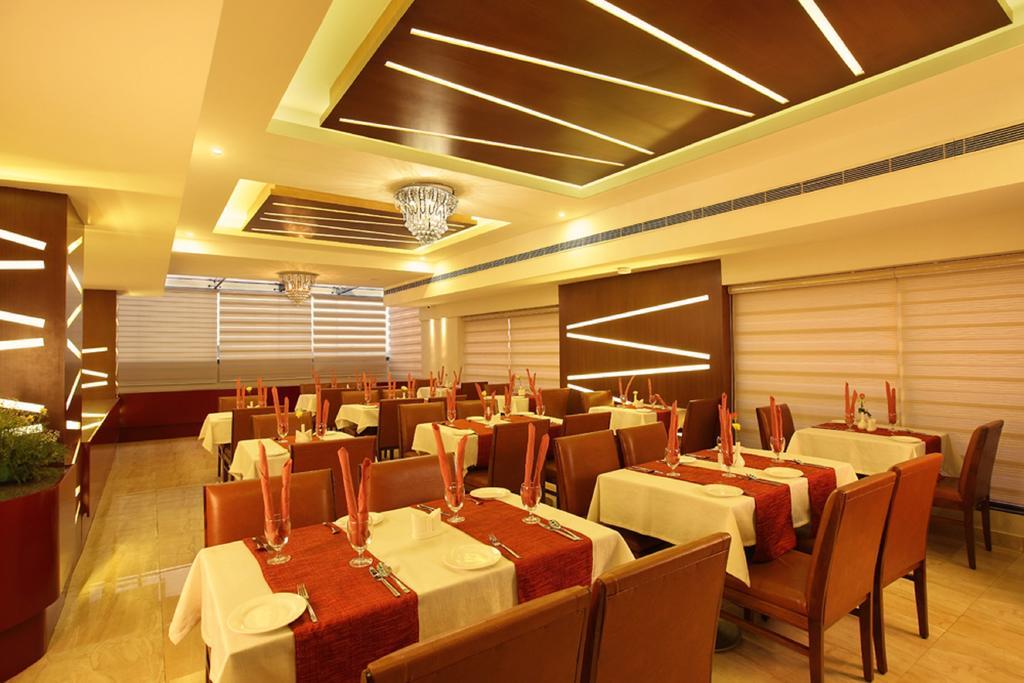 The Garuda Hotel Thrissur Zewnętrze zdjęcie